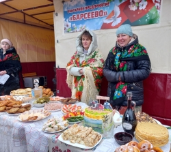 В Лиозно проходит торжественное мероприятие, посвящённое Дню работников сельского хозяйства и перерабатывающей промышленности агропромышленного комплекса (фотофакт)