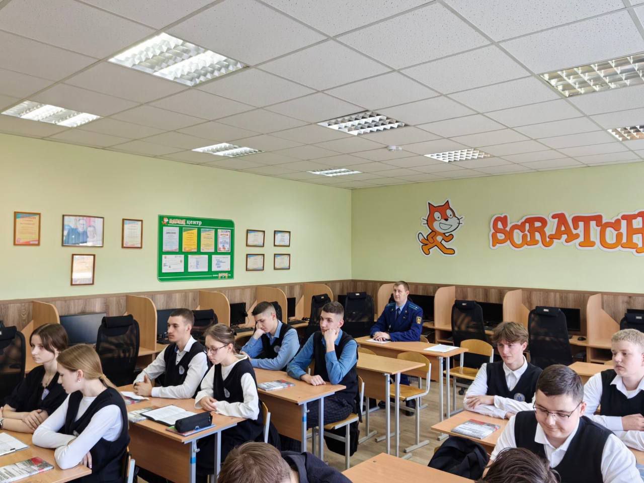 В учреждениях образования района прошёл единый урок "О чем звонят колокола Хатыни?"