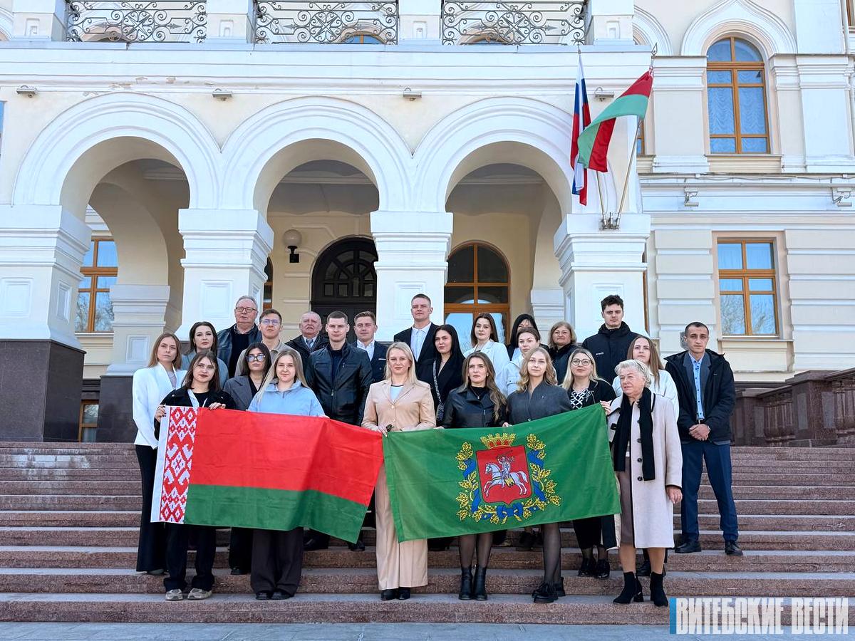 Делегация Витебской области отправилась в Минск на торжественное мероприятие, посвященное Дню единения народов Беларуси и России